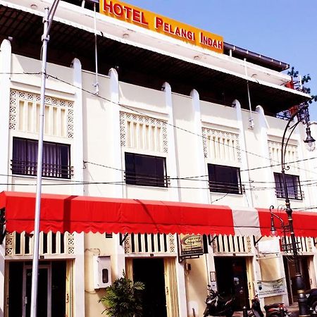 Hotel Pelangi Indah Semarang Exteriör bild
