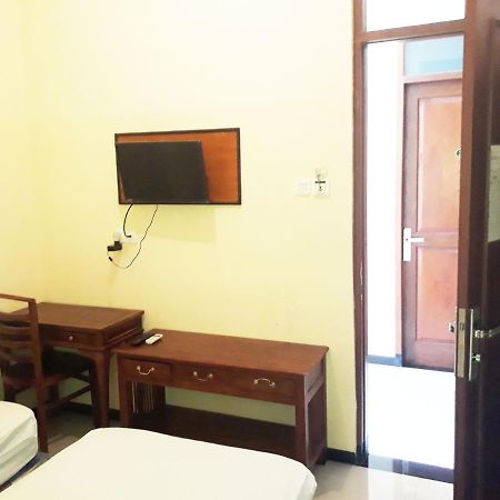 Hotel Pelangi Indah Semarang Exteriör bild