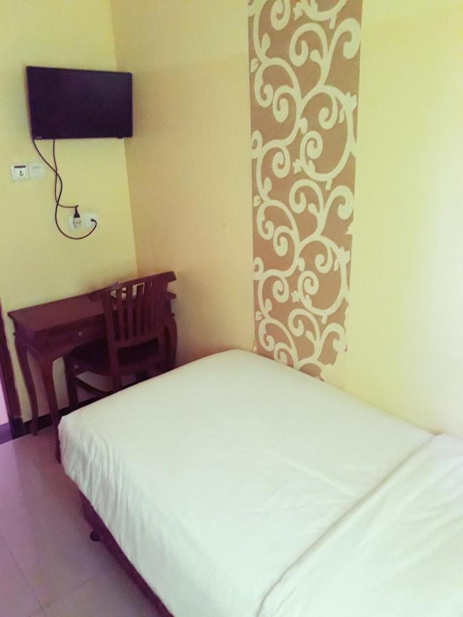 Hotel Pelangi Indah Semarang Exteriör bild