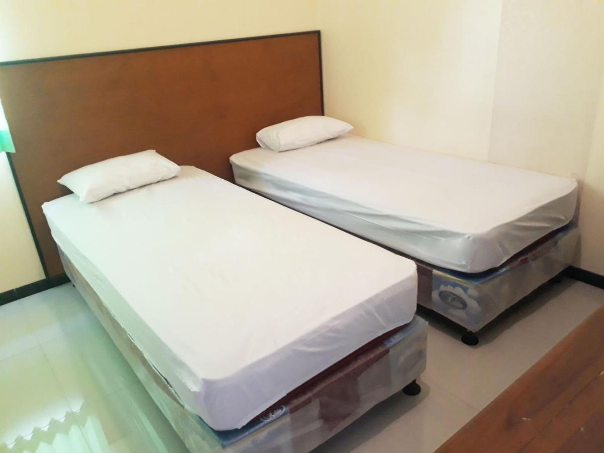Hotel Pelangi Indah Semarang Exteriör bild