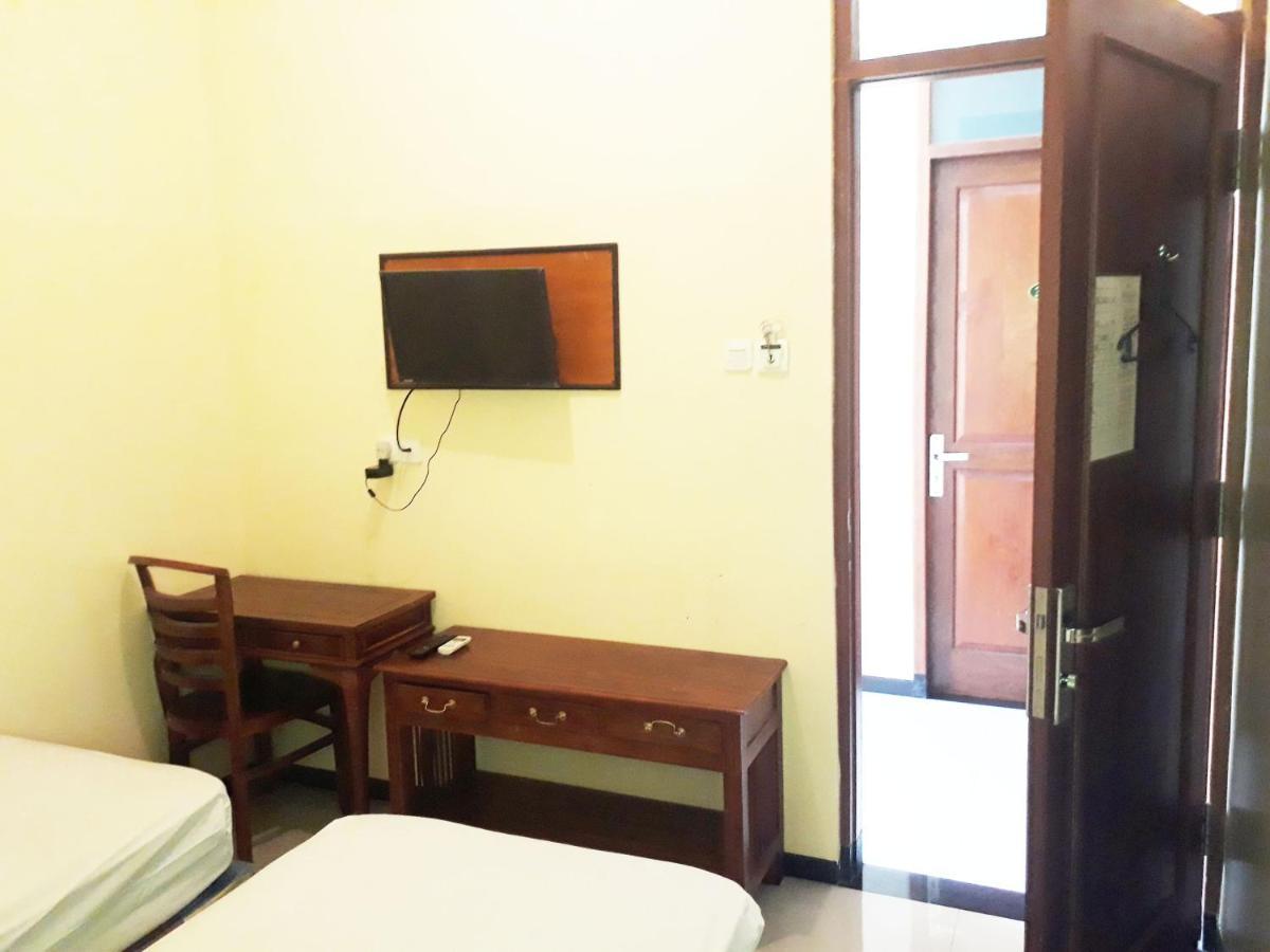 Hotel Pelangi Indah Semarang Exteriör bild