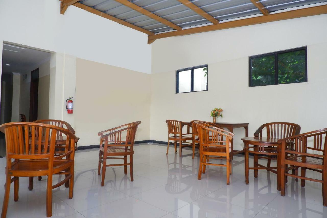 Hotel Pelangi Indah Semarang Exteriör bild