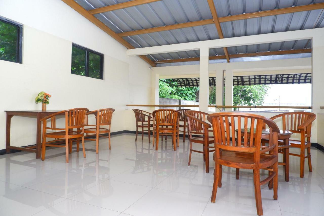 Hotel Pelangi Indah Semarang Exteriör bild