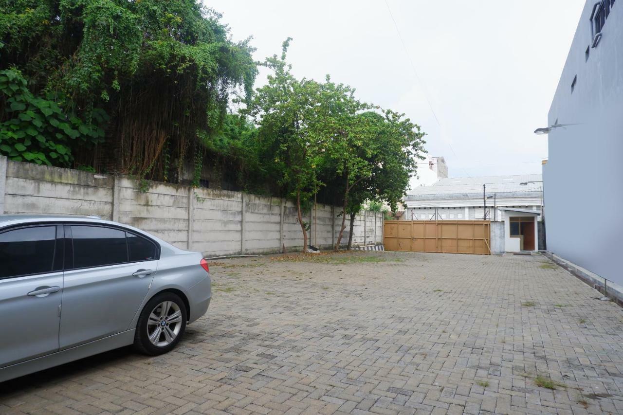 Hotel Pelangi Indah Semarang Exteriör bild