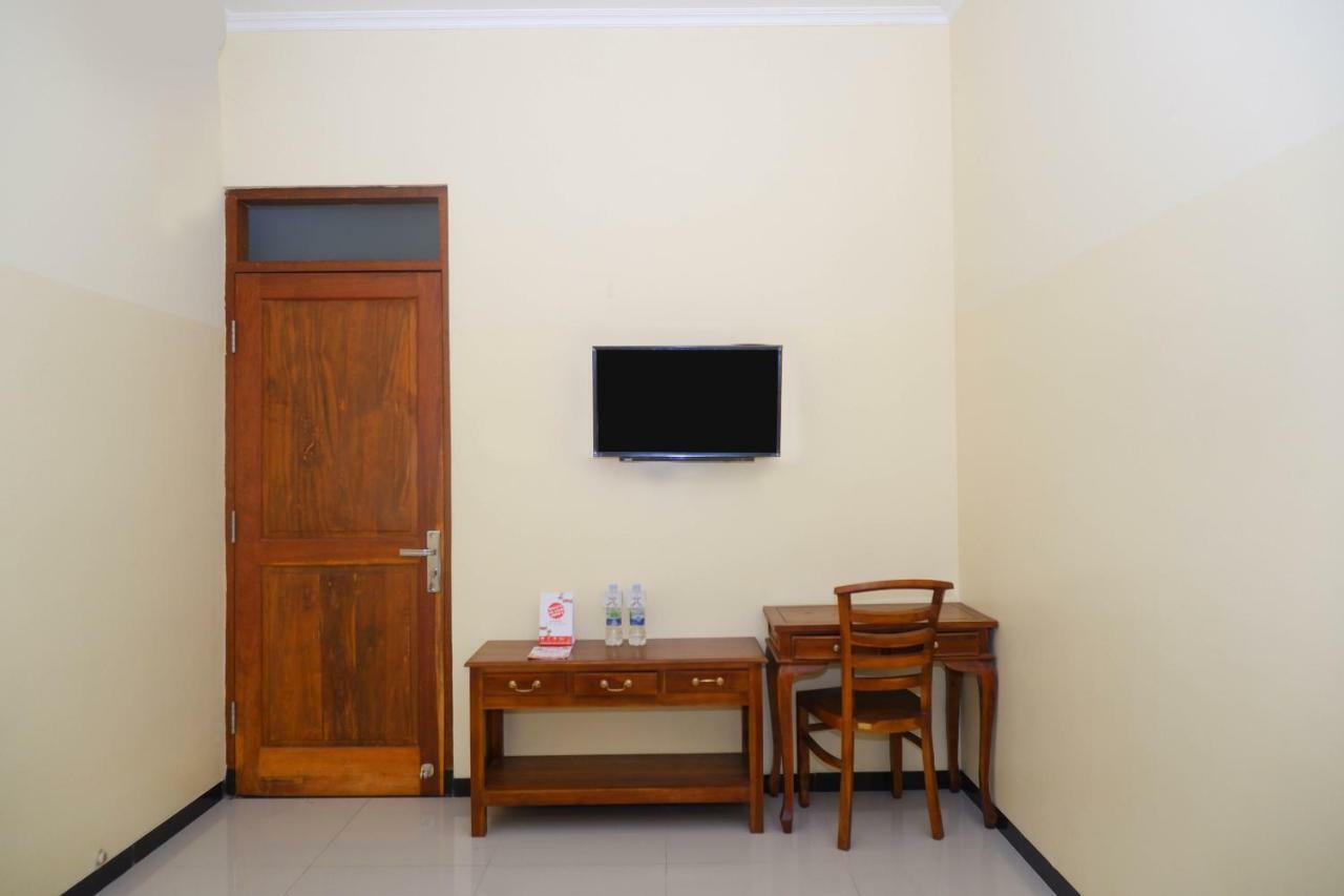 Hotel Pelangi Indah Semarang Exteriör bild