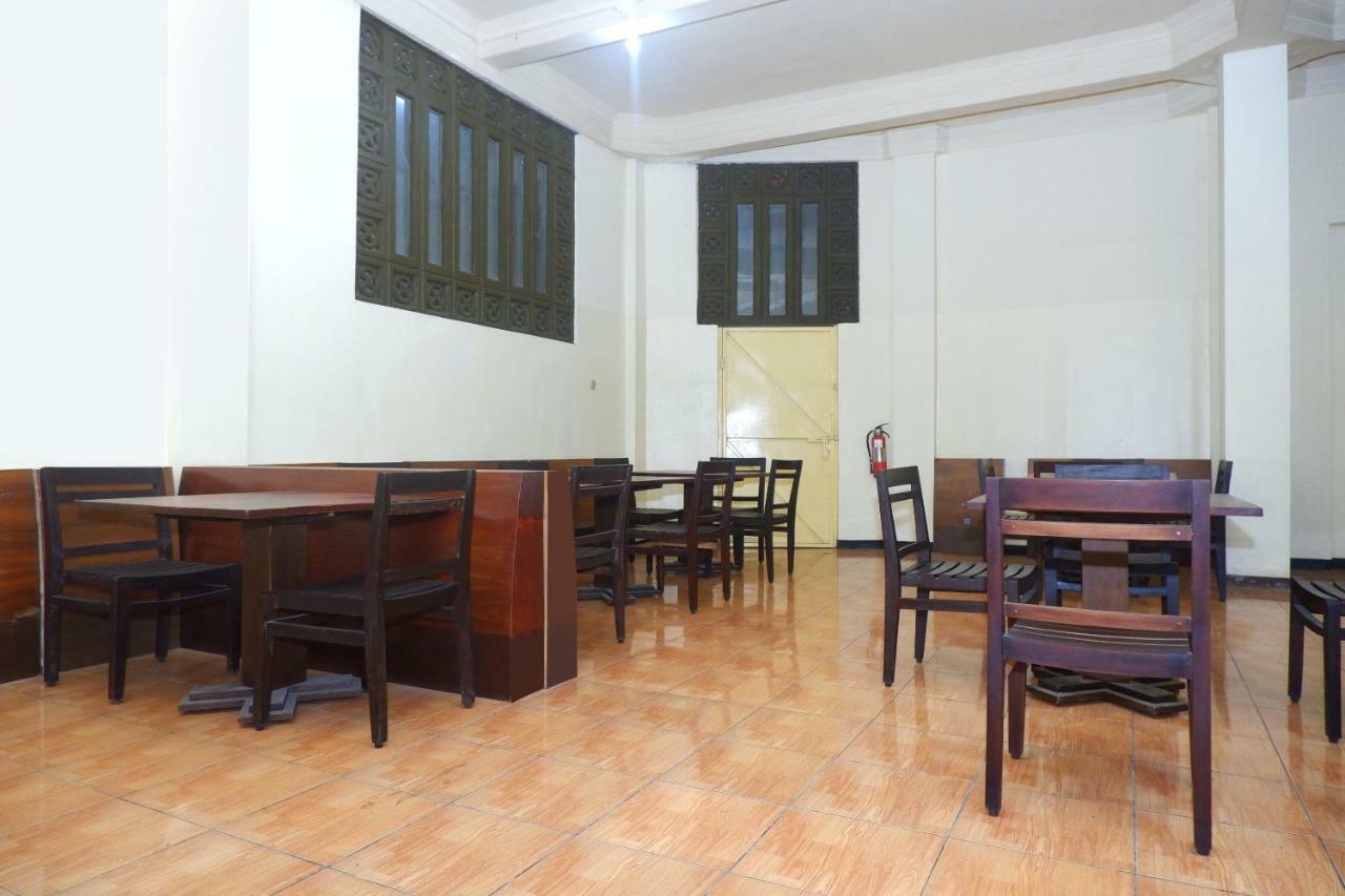 Hotel Pelangi Indah Semarang Exteriör bild
